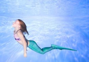 Meerjungfrauenschwimmen Schnupperkurs @ Roland-Matthes-Schwimmhalle